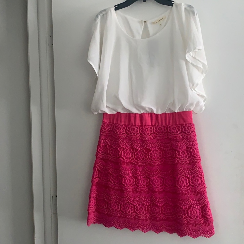 Pink and White dress ~ Never Worn ~ Francesca’s Collection